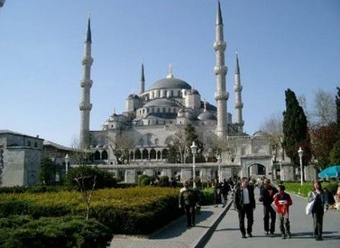 interior_masjid_biru_turki_5